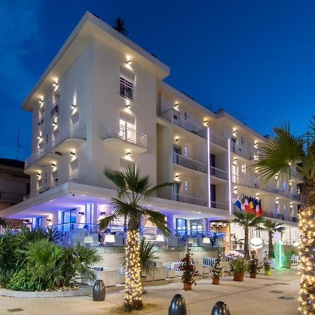 Hotel Lido Cattolica Luaran gambar