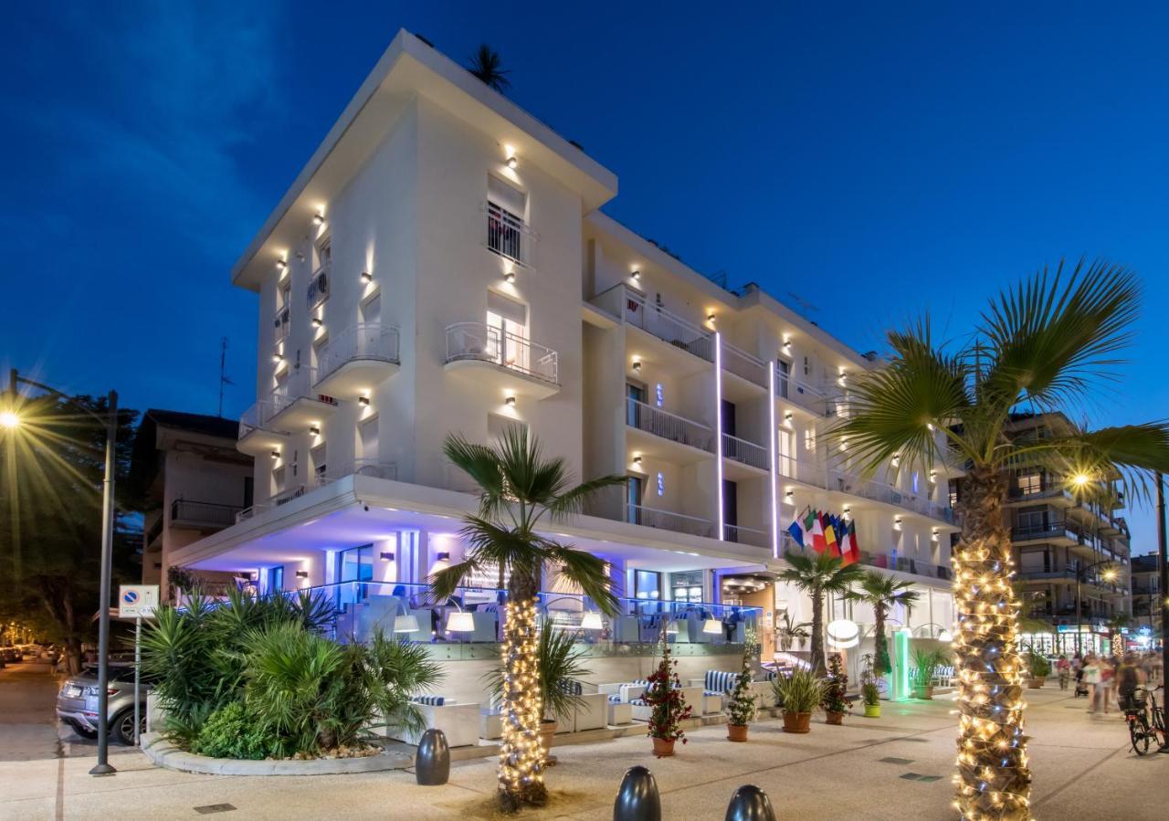 Hotel Lido Cattolica Luaran gambar
