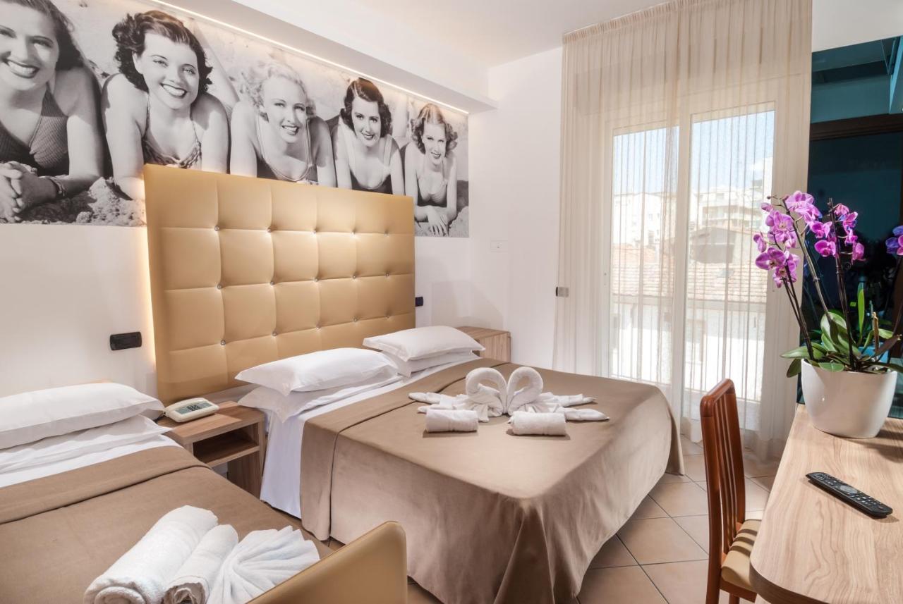 Hotel Lido Cattolica Luaran gambar