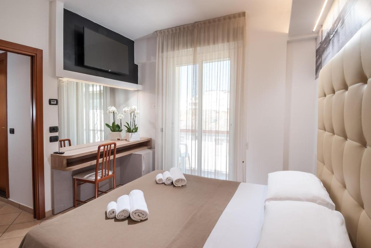 Hotel Lido Cattolica Luaran gambar