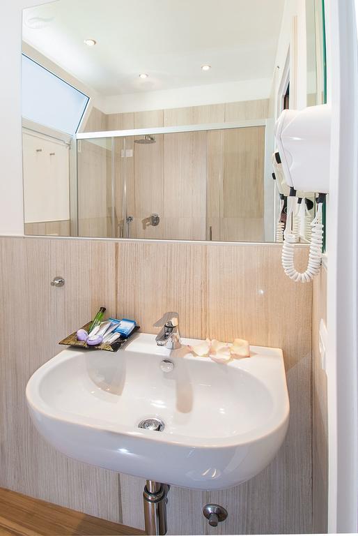 Hotel Lido Cattolica Luaran gambar