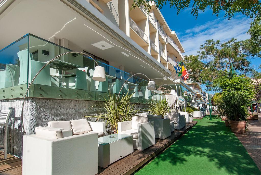 Hotel Lido Cattolica Luaran gambar